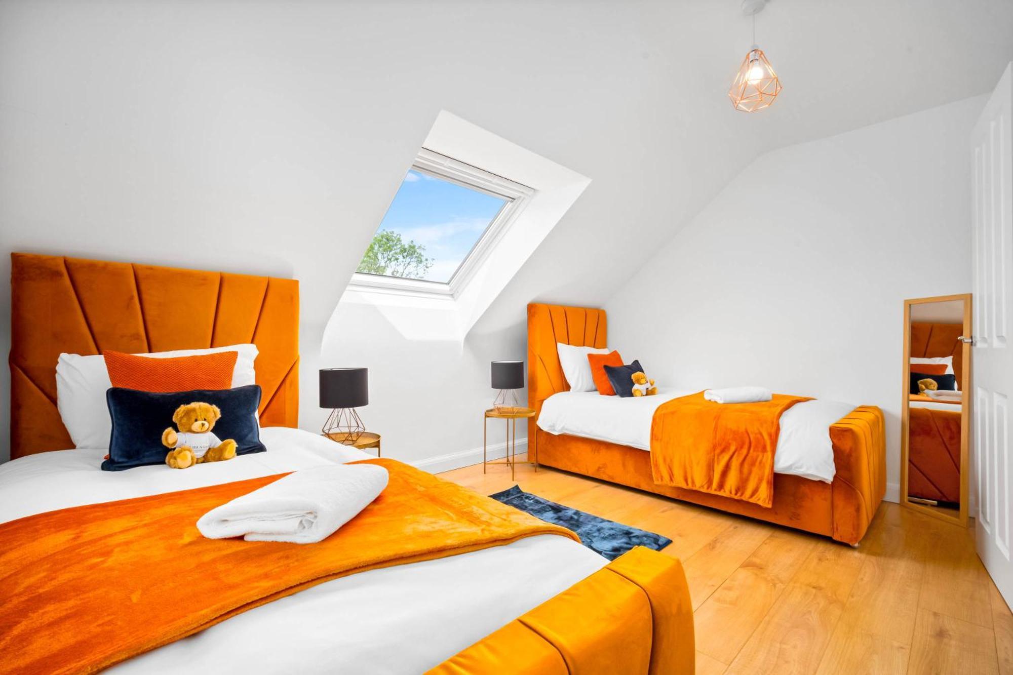 Luxury City Centre 5 Bed House With En-Suite, Bbq, On-Site Parking By Azura Nights Birmingham Ngoại thất bức ảnh
